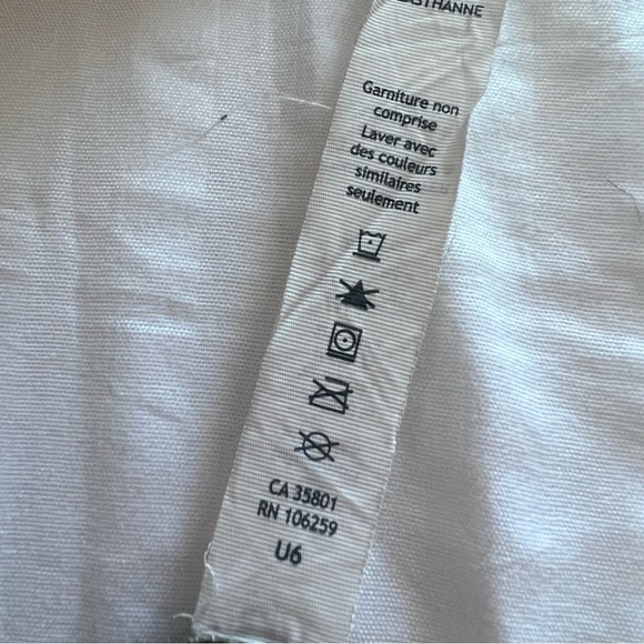 Lululemon Boogie Short Diamond Dot Black & White
Size 4 - Picture 12 of 12